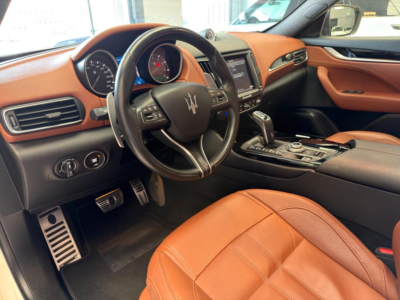 Maserati Levante V6 AWD Gransport MODENA