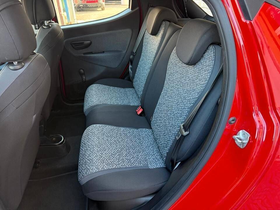 Lancia Ypsilon 0.9 TwinAir 85cv Metano Ecochic Silver