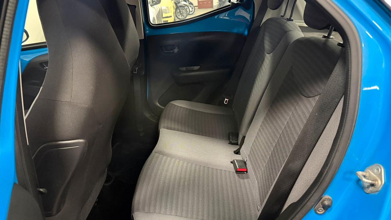 Toyota Aygo 1.0 VVT-i 72cv 5 porte x-clusiv