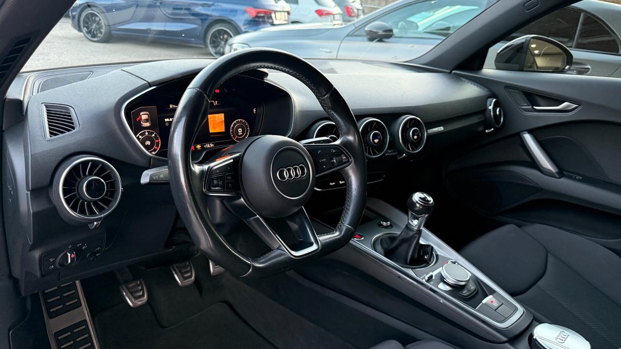 AUDI TT 2.0 TDI 184 TOTAL BLACK