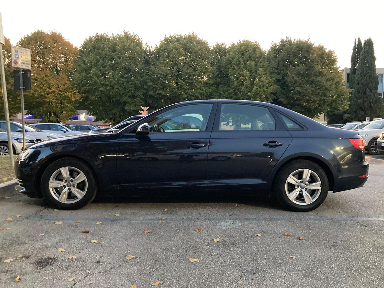 Audi A4 2.0 35 TDI Business #7324