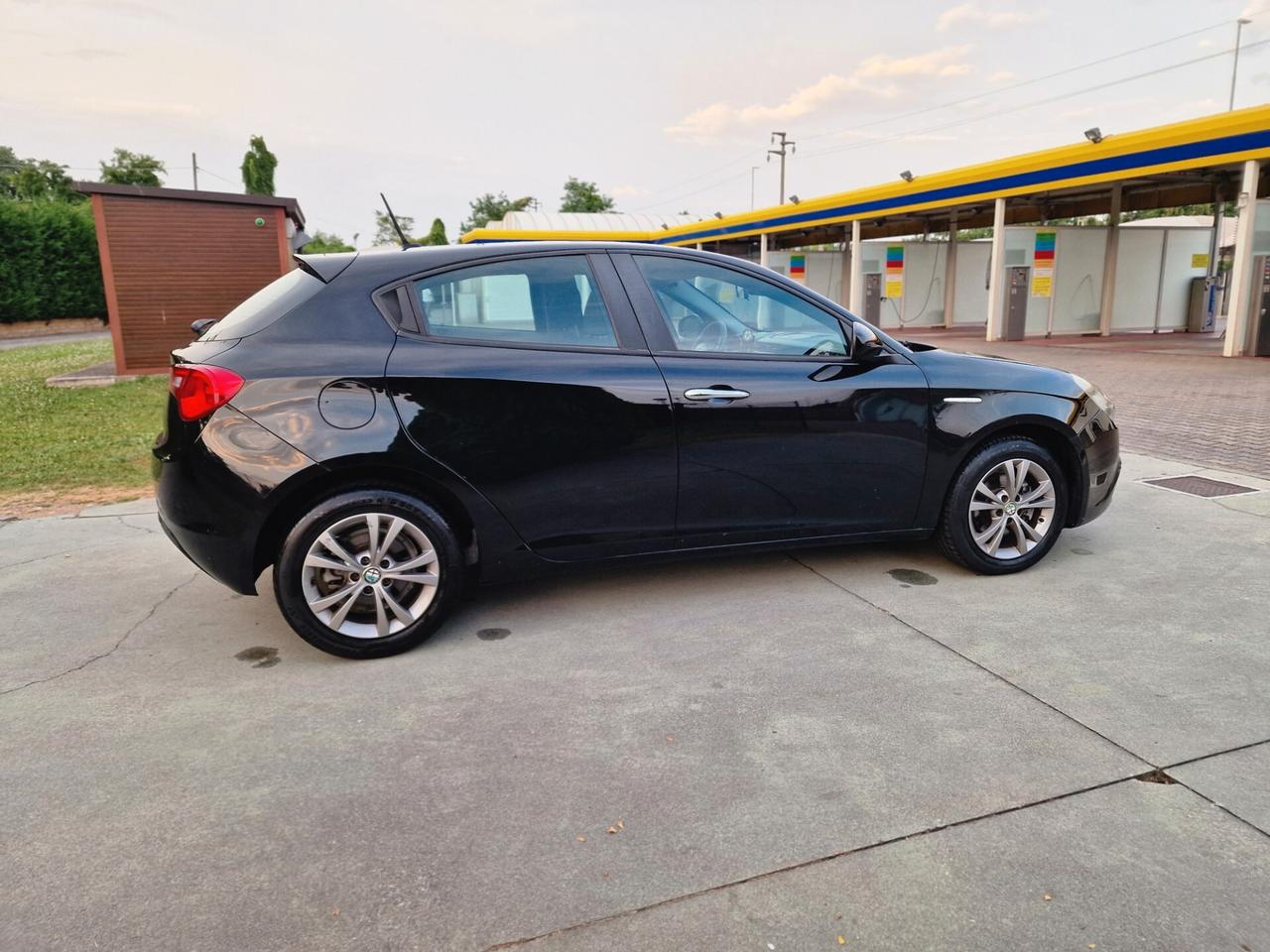 Alfa Romeo Giulietta 1.6 JTDm-2 120 CV Business