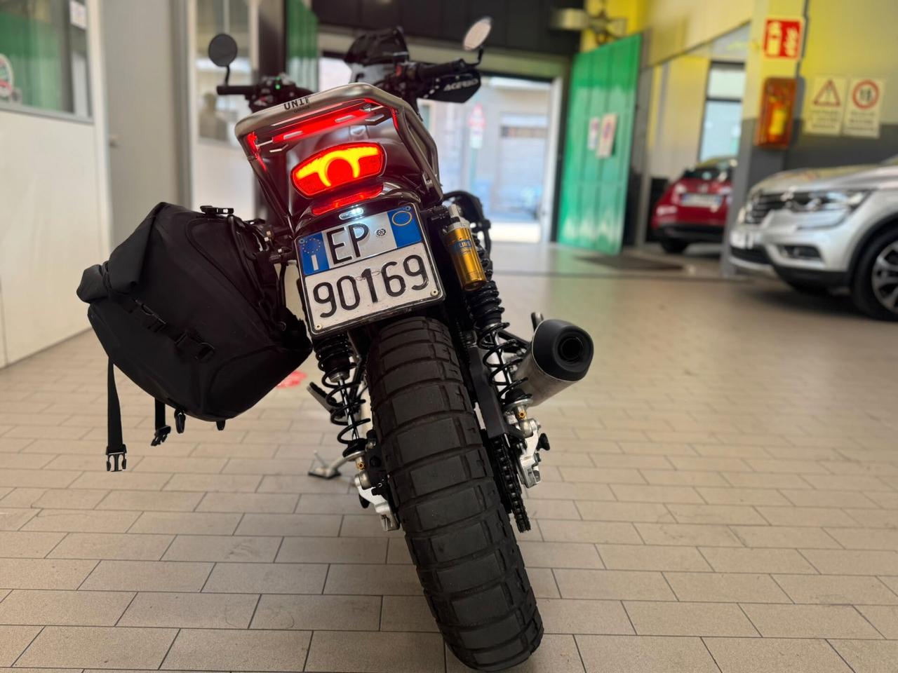 Triumph Scrambler 1200 accessoriata