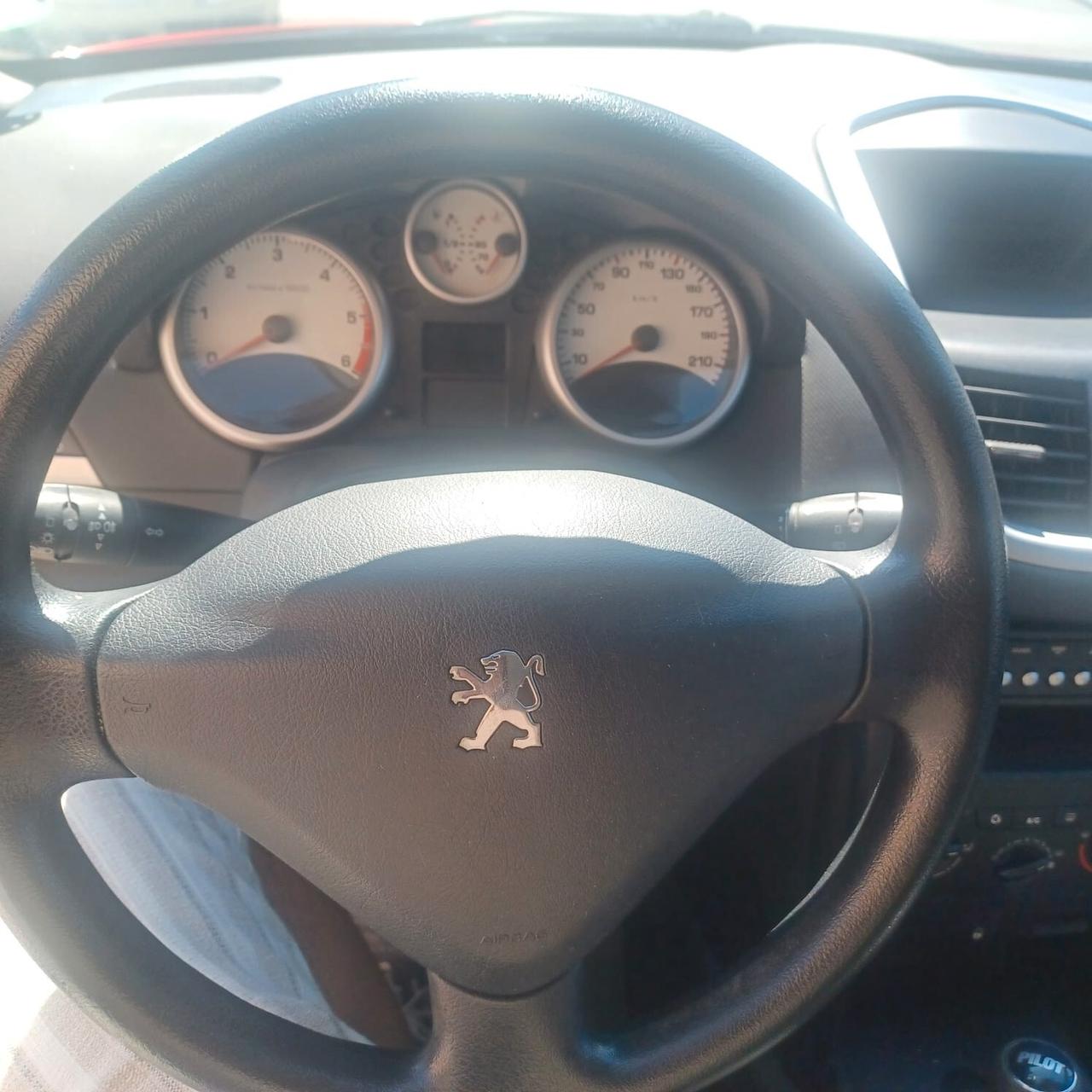 113588KM PEUGETO 207 1.4 HDI NEOPATENTATI