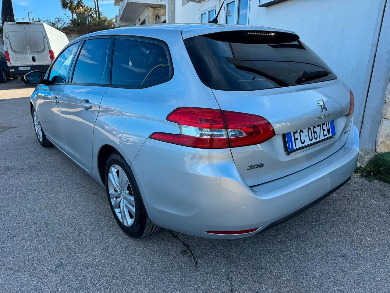 Peugeot 308 BlueHDi 120 S&S SW Business