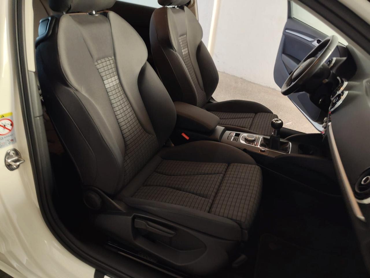 Audi A3 1.6 TDI 105 CV CR Ambition