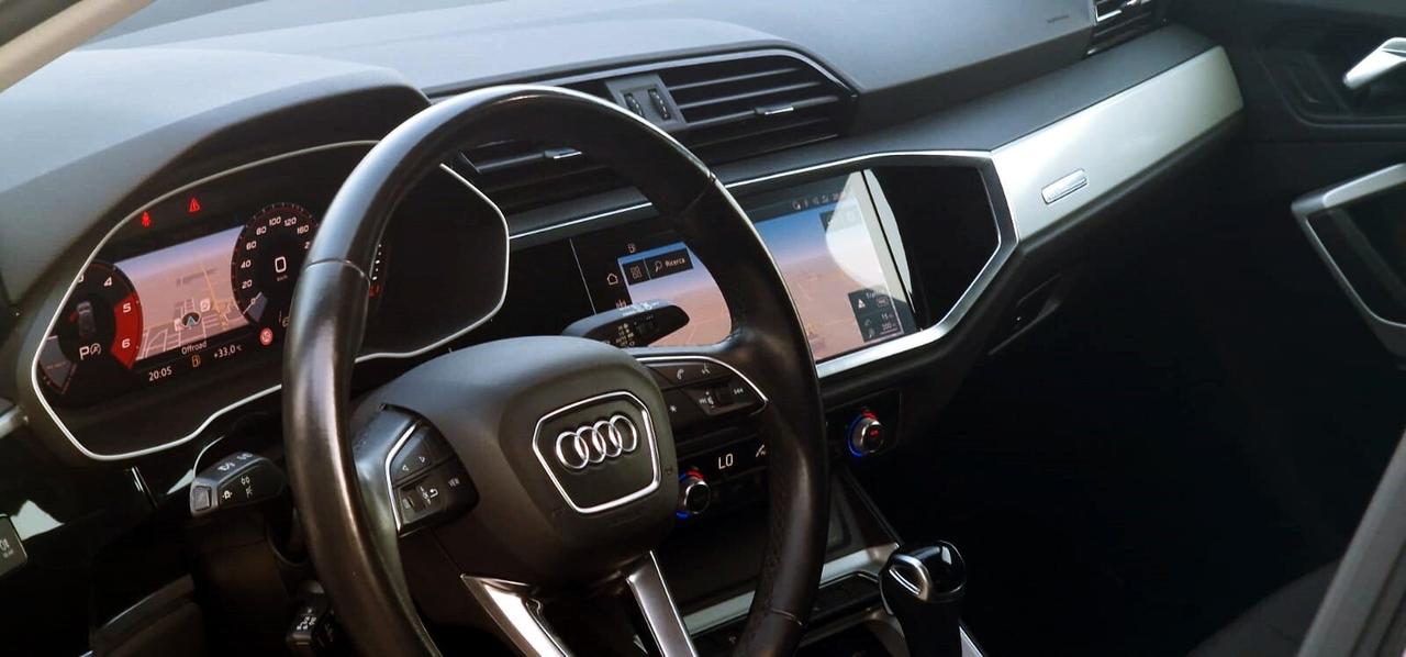 Audi Q3 35 TDI S tronic Business