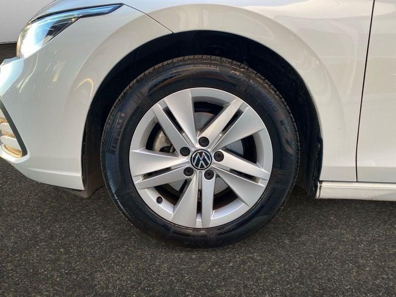 Volkswagen Golf Golf 8 Life 1.0 eTSI EVO 81 kW (110 CV) DSG