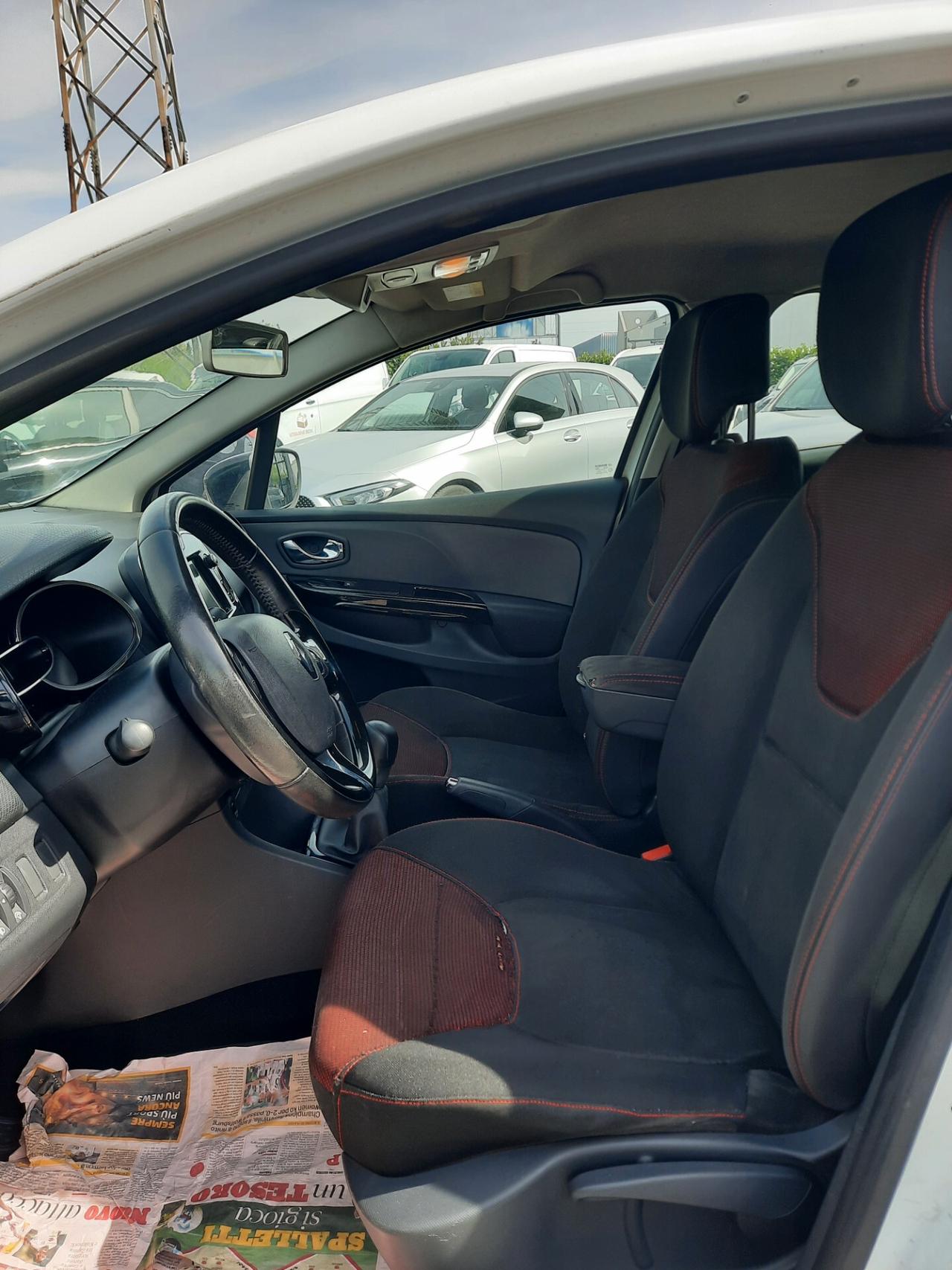 Renault Clio 1.2 75CV 5 porte Live OK NEOPATENTATI