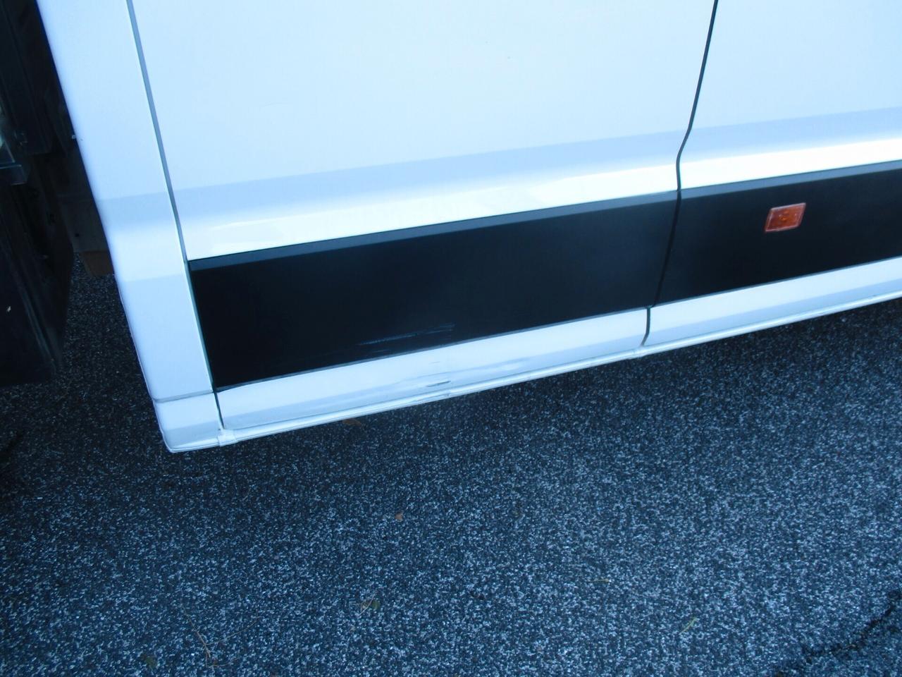 Volkswagen CRAFTER DOPPIA CABINA 7 POSTI CON CASSONE