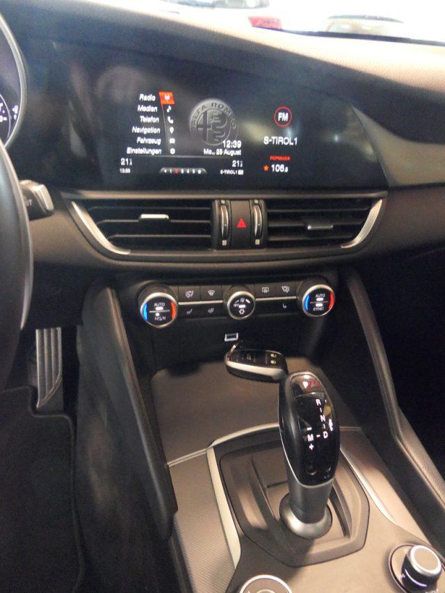 ALFA ROMEO Giulia 2.2 Turbodiesel 210 CV AT8 AWD Q4 Veloce