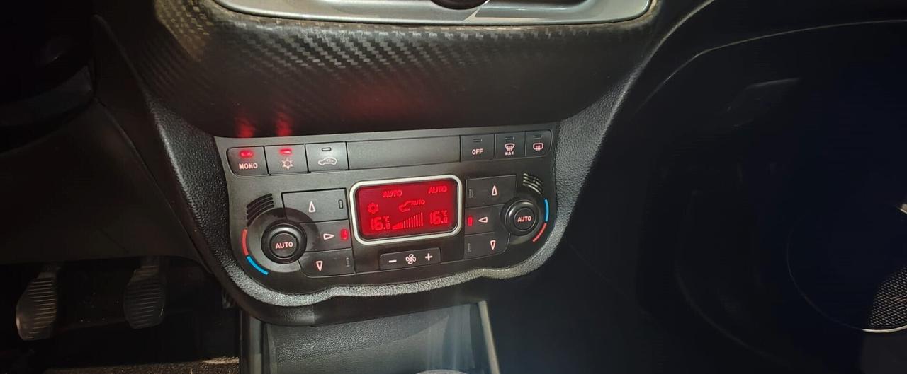 Alfa Romeo MiTo 1.4 105 CV M.air S&S Distinctive Sport Pack