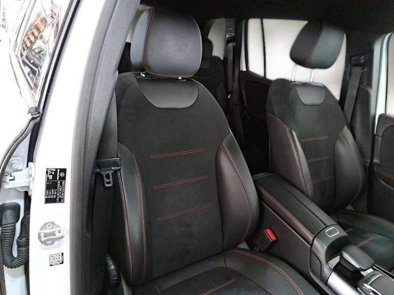 MERCEDES-BENZ GLB 200 d Automatic Premium