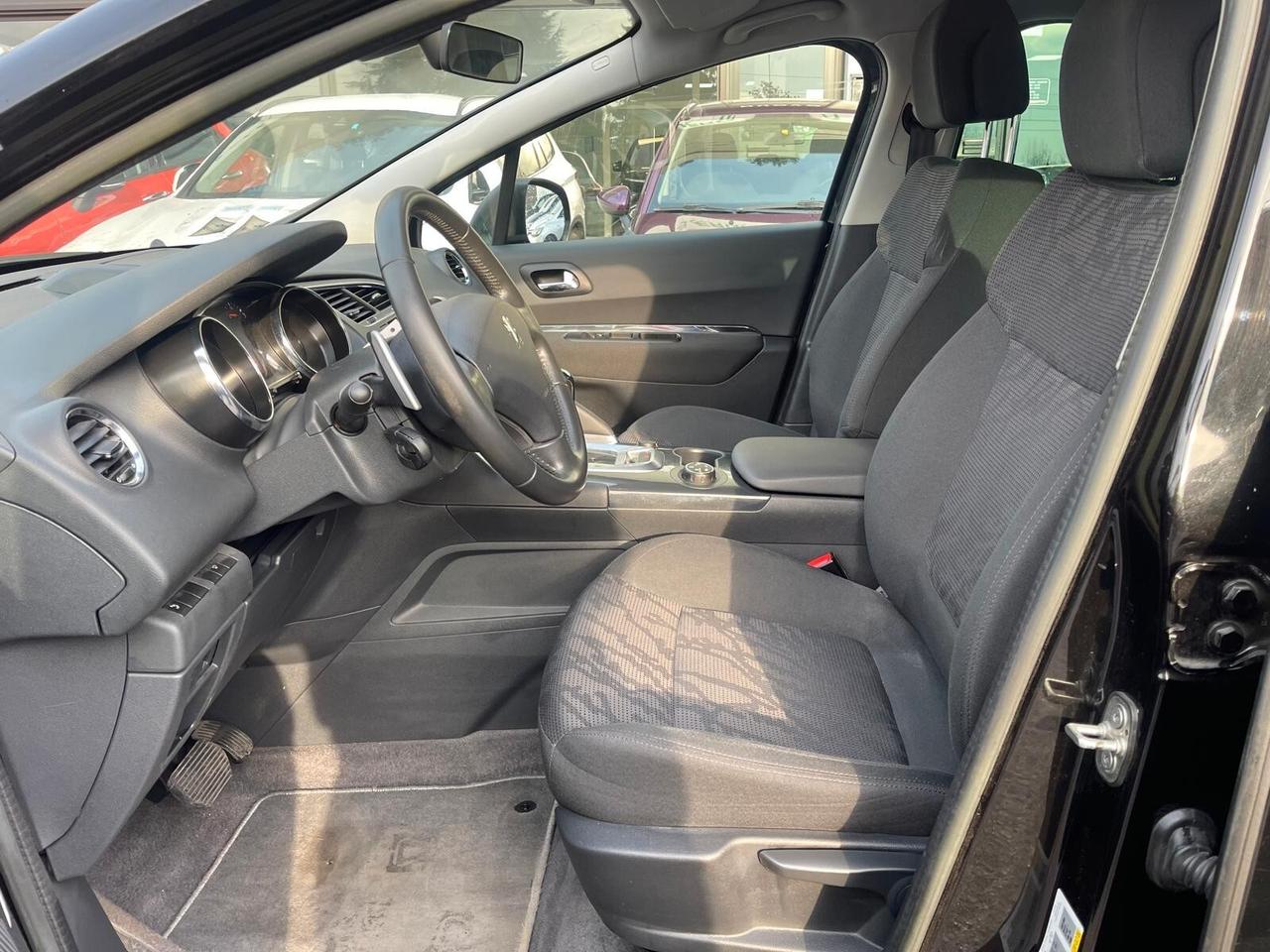 Peugeot 3008 1.6 e-HDi 115CV cambio robotizzato Stop&Start Allure