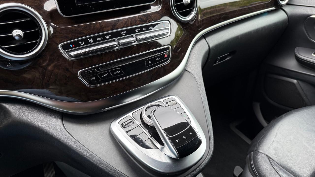 Mercedes-benz V 220 CDI Executive 8 posti
