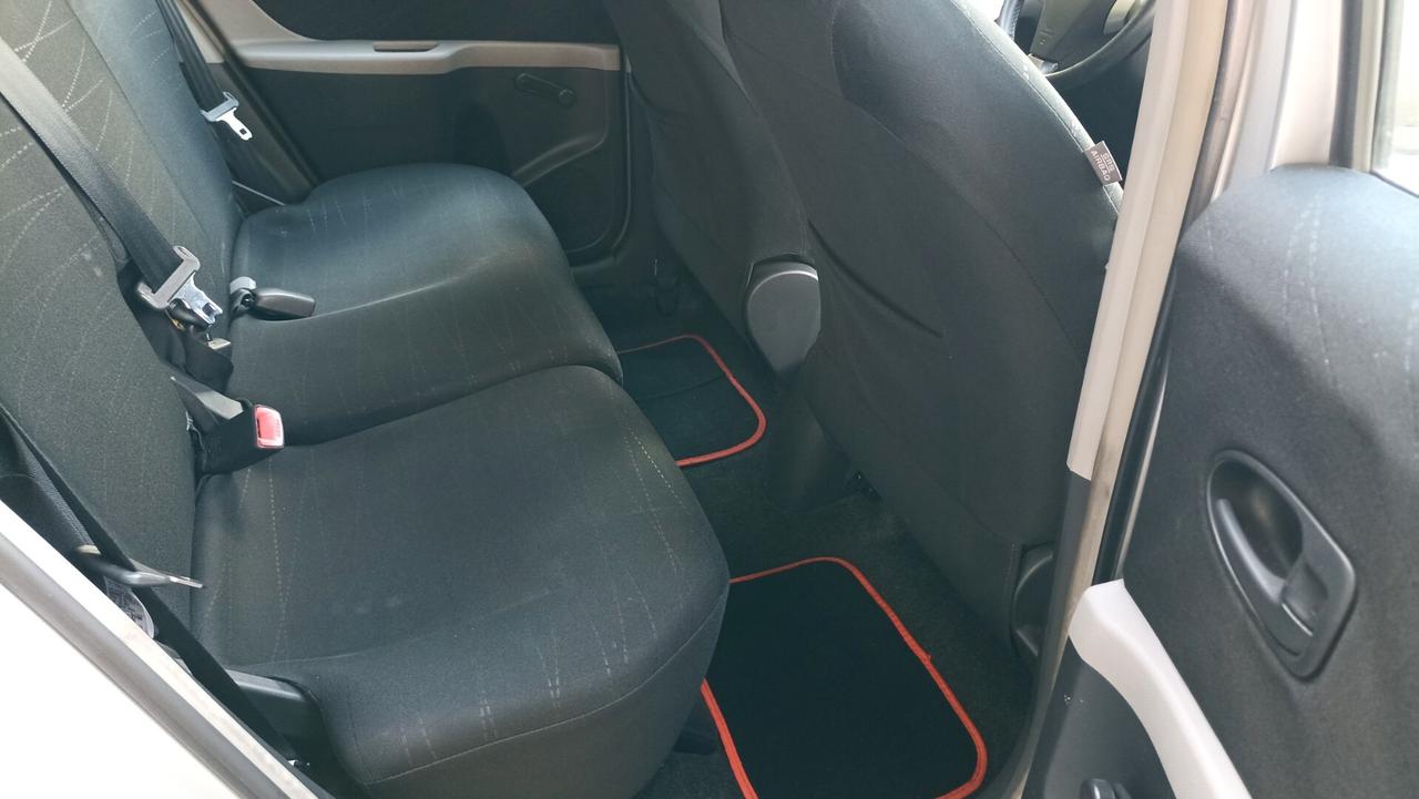 Toyota Yaris 1.4 D-4D 5 porte M-MT Sol automatica