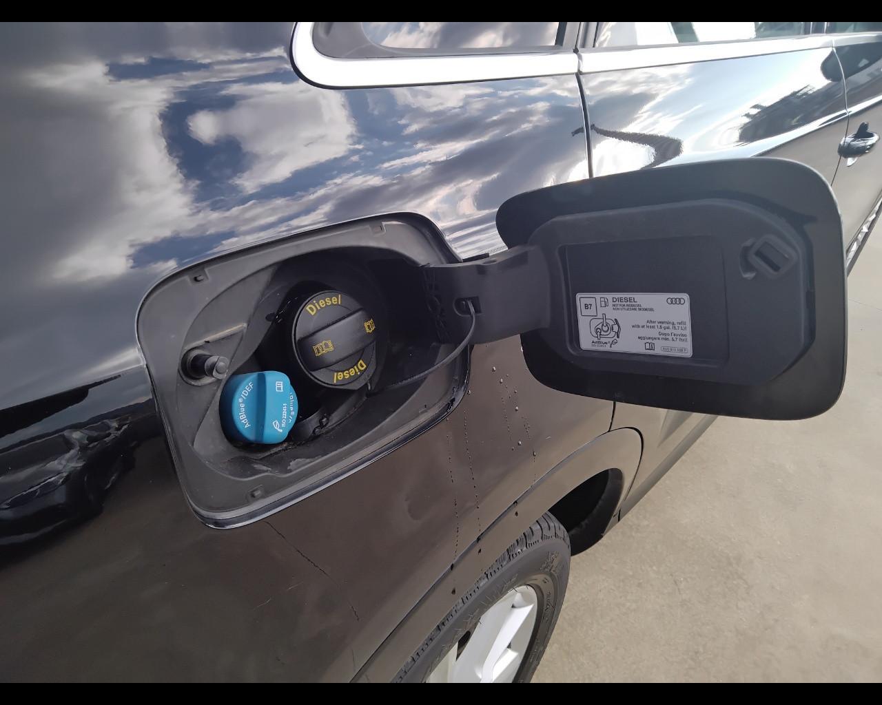 AUDI Q3 I 2015 - Q3 2.0 tdi Business 120cv