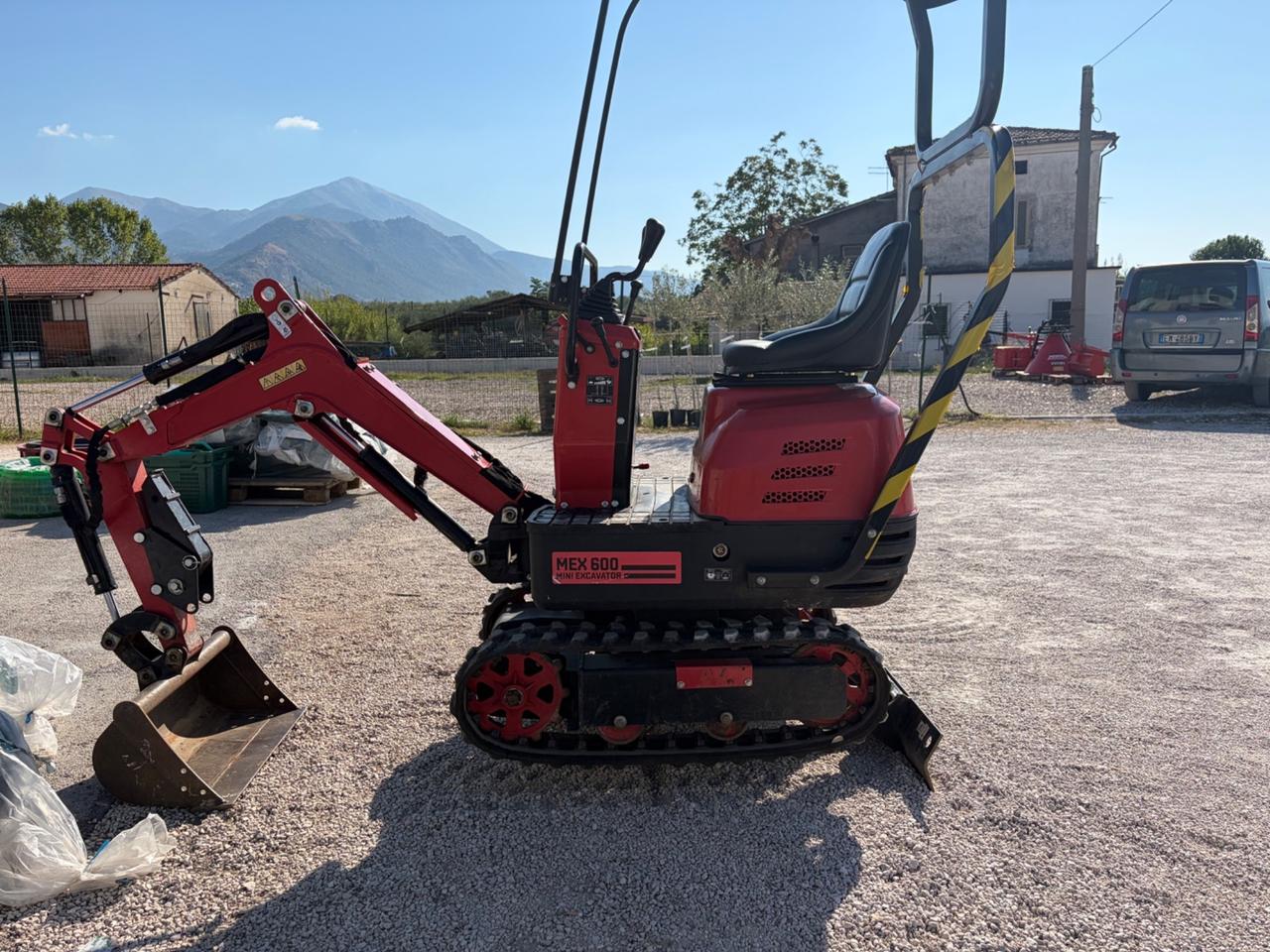 Escavatorino mex 600
