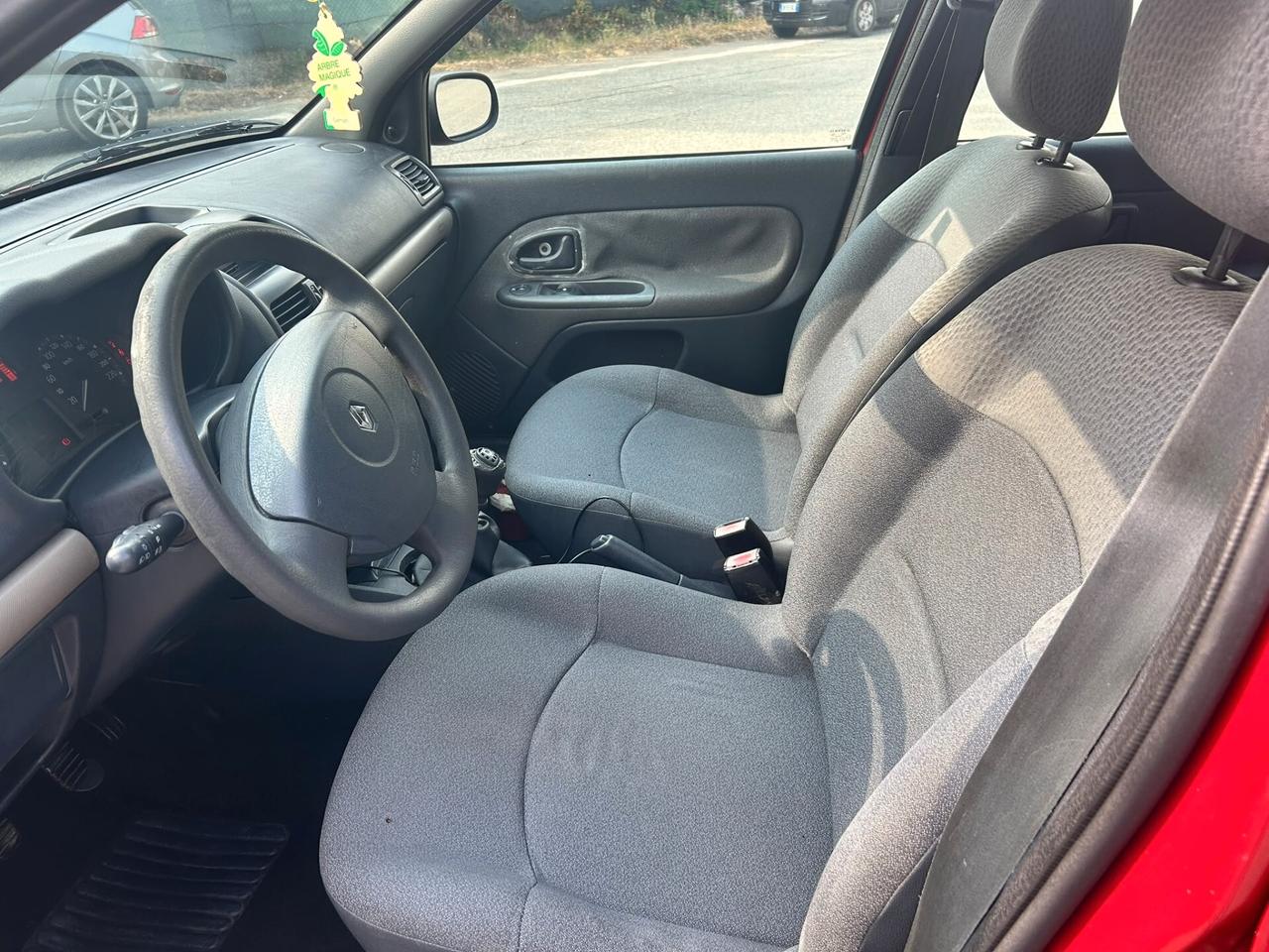 Renault Clio 1.2 benzina 5 porte