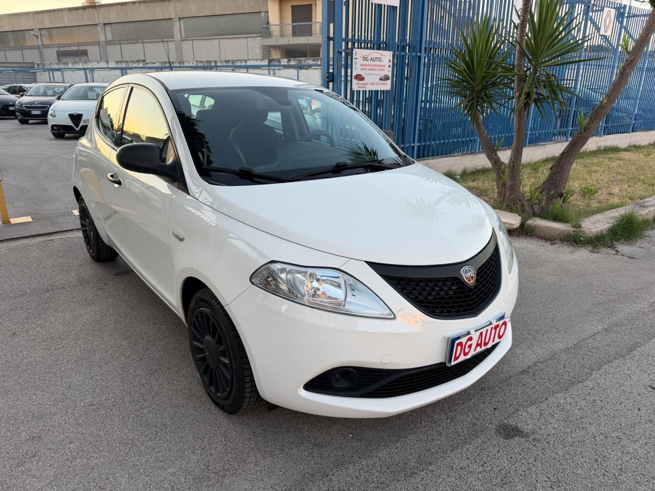 Lancia Ypsilon 1.2 benzina 69 cv 2019 87.000 km