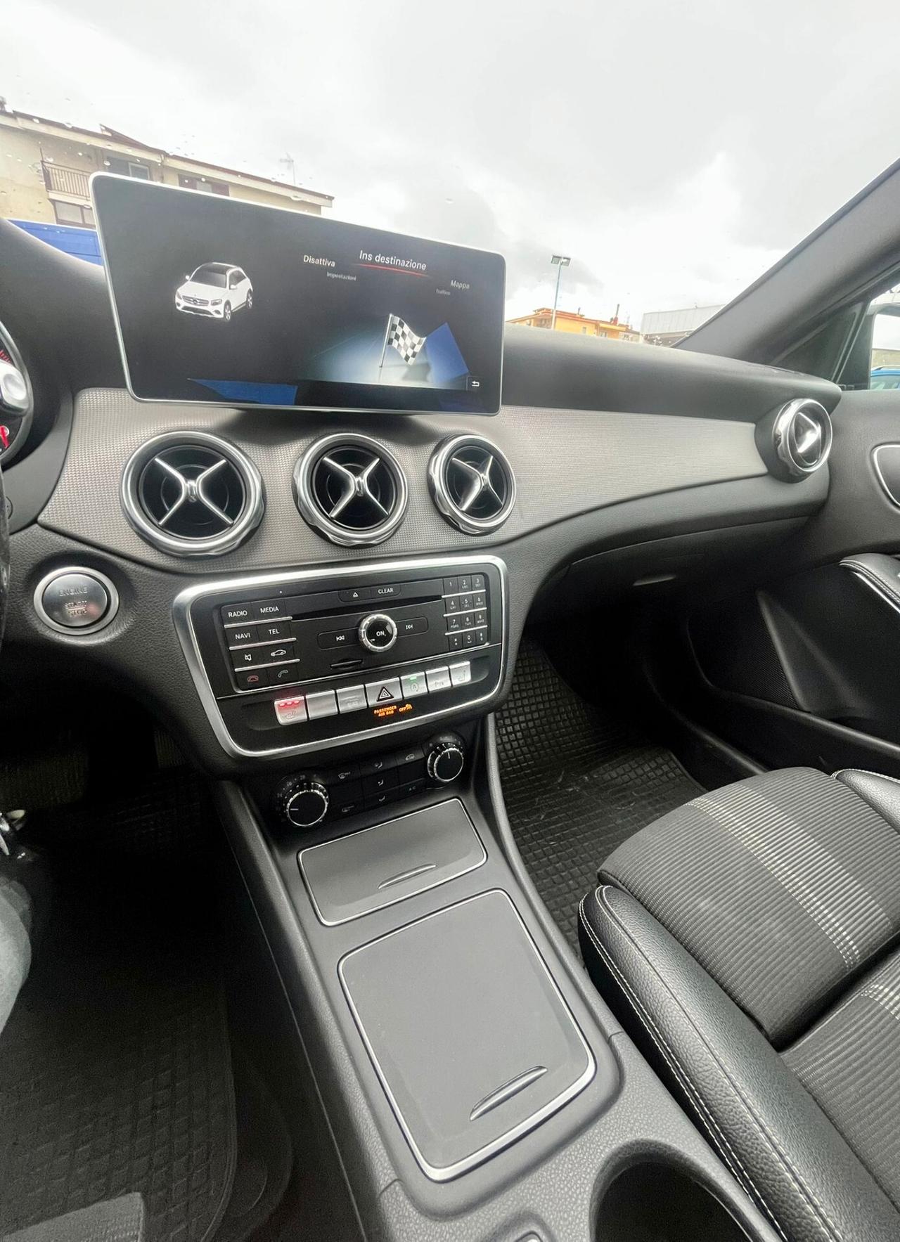 Mercedes-benz A 180 d Automatic Black Edition