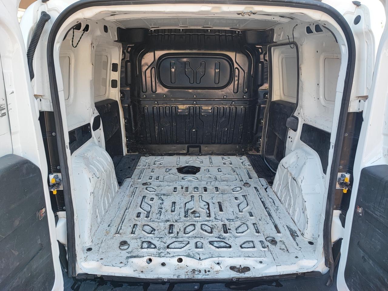 Fiat Doblo Doblò 1.6 MJT 95CV S&S Lounge RISERVATO A COMMERCIANTI