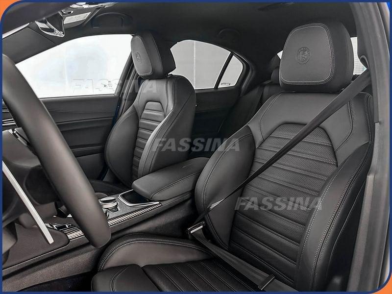 Alfa Romeo Giulia 2.9 T V6 AT8 Quadrifoglio