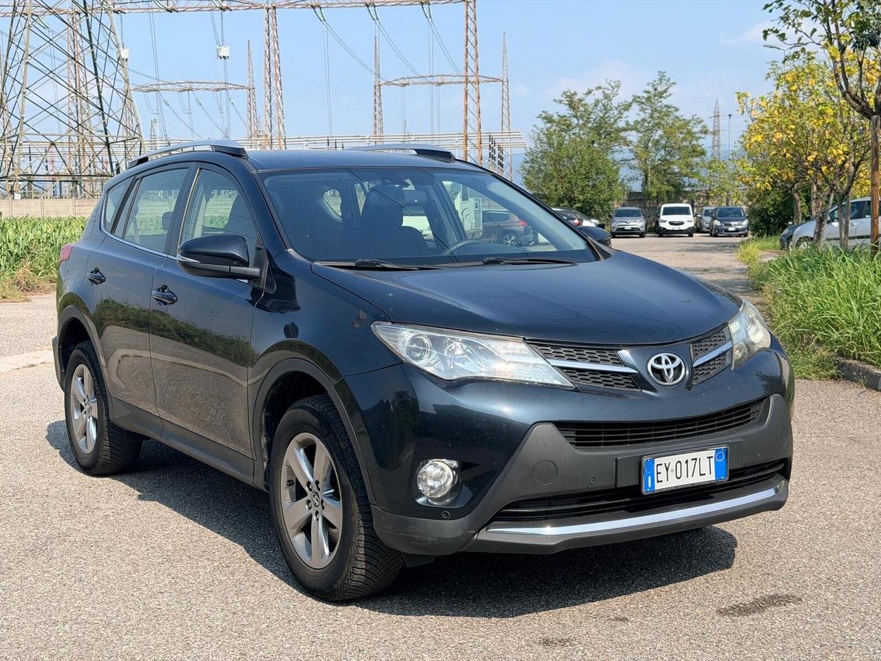 Toyota RAV4 2.0 D-4D 2WD Style White Edition Euro 5b - 2015 - 230.000 km