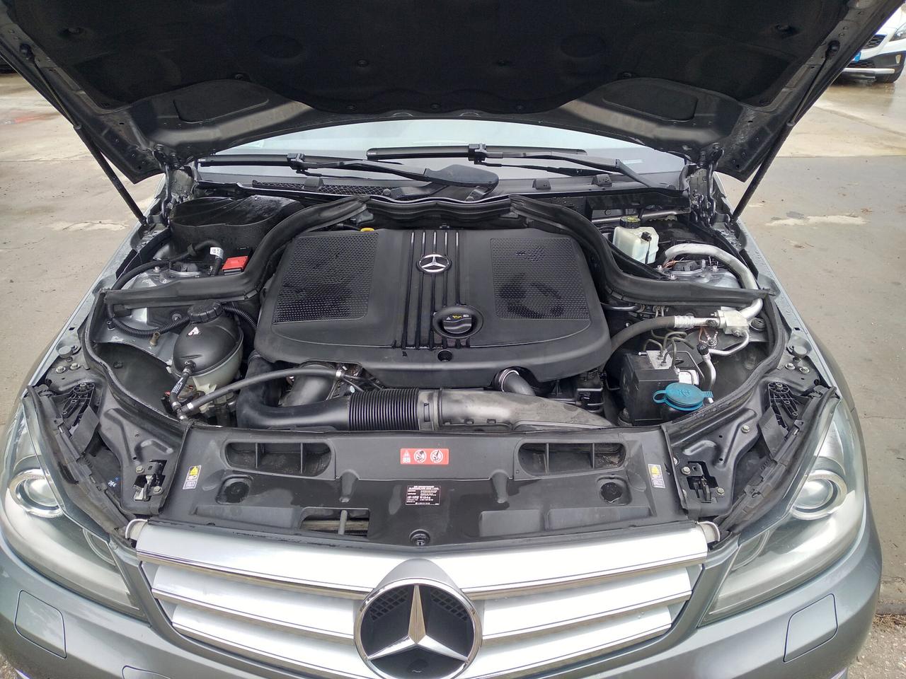 Mercedes-benz C 220 CDI BlueEFFICIENCY Avantgarde
