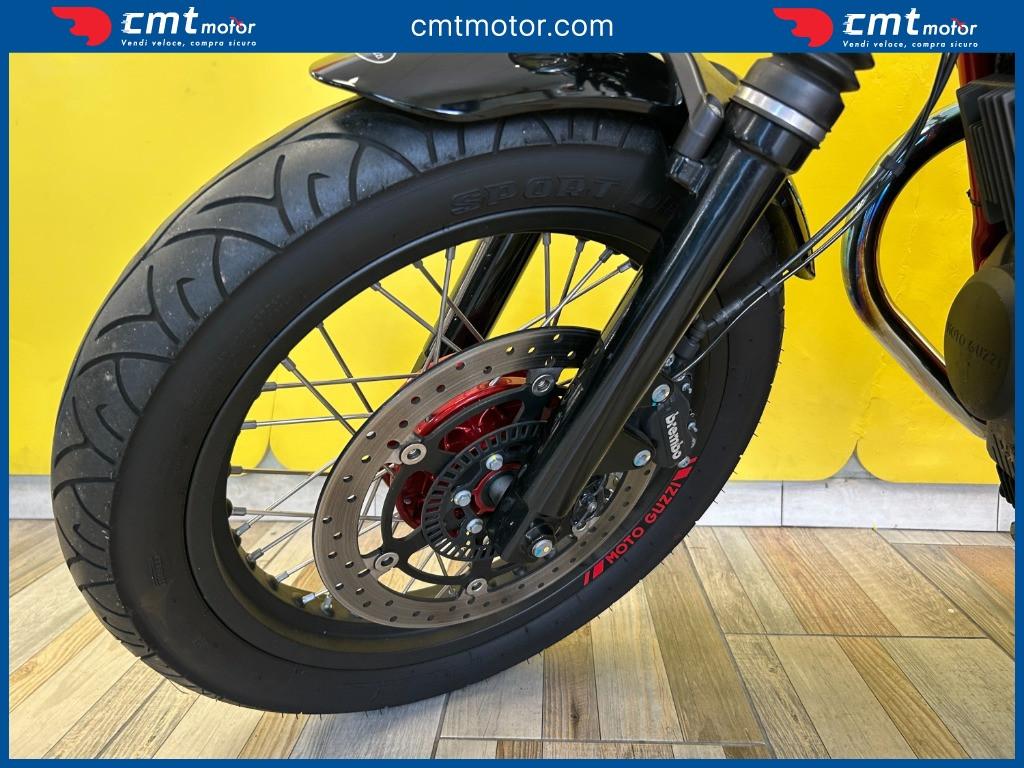 Moto Guzzi V7 - 2015