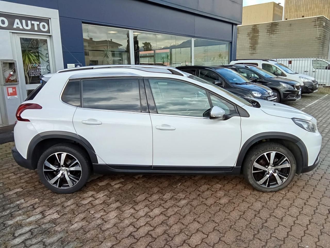 Peugeot 2008 BlueHDi 100 Allure