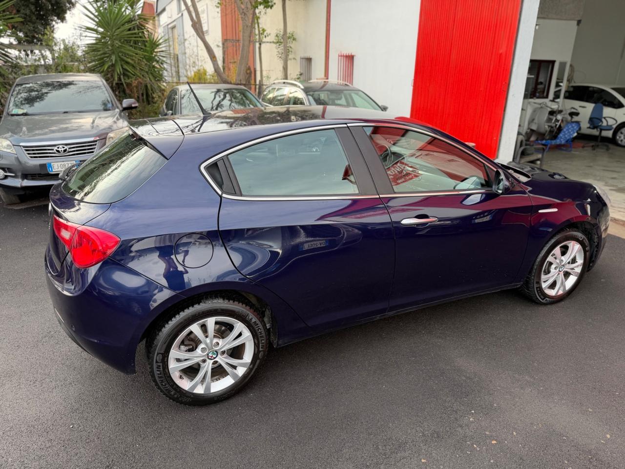 Alfa Romeo Giulietta 1.6 JTDm-2 105 CV Exclusive