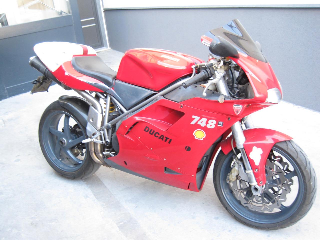 Ducati 748 748