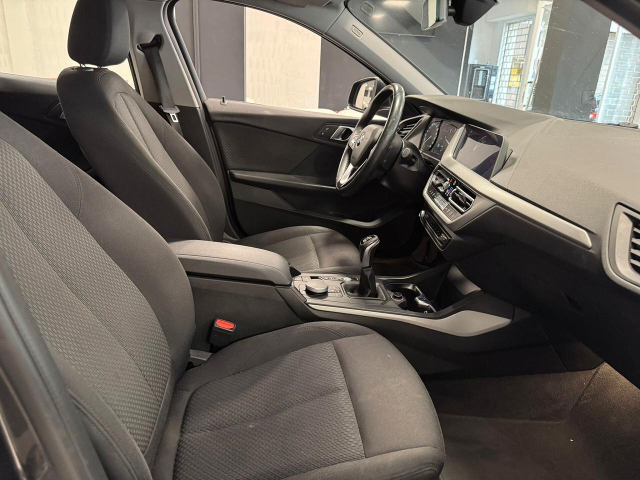 Bmw 118 118d 5p. Msport