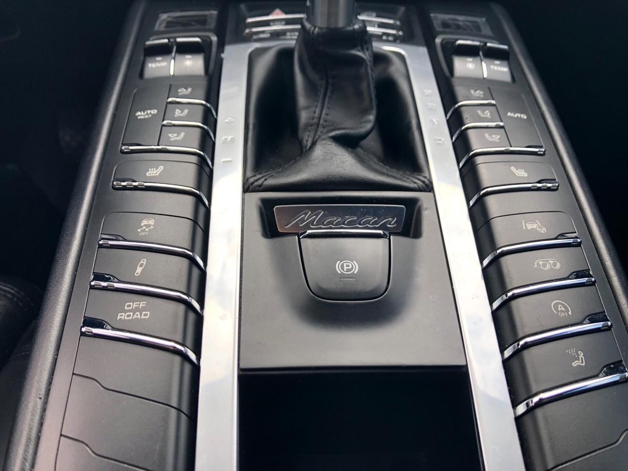 Porsche Macan 2.0 RS Black Series Tetto Gancio Traino Sport SC Permute Rate Finanziamenti