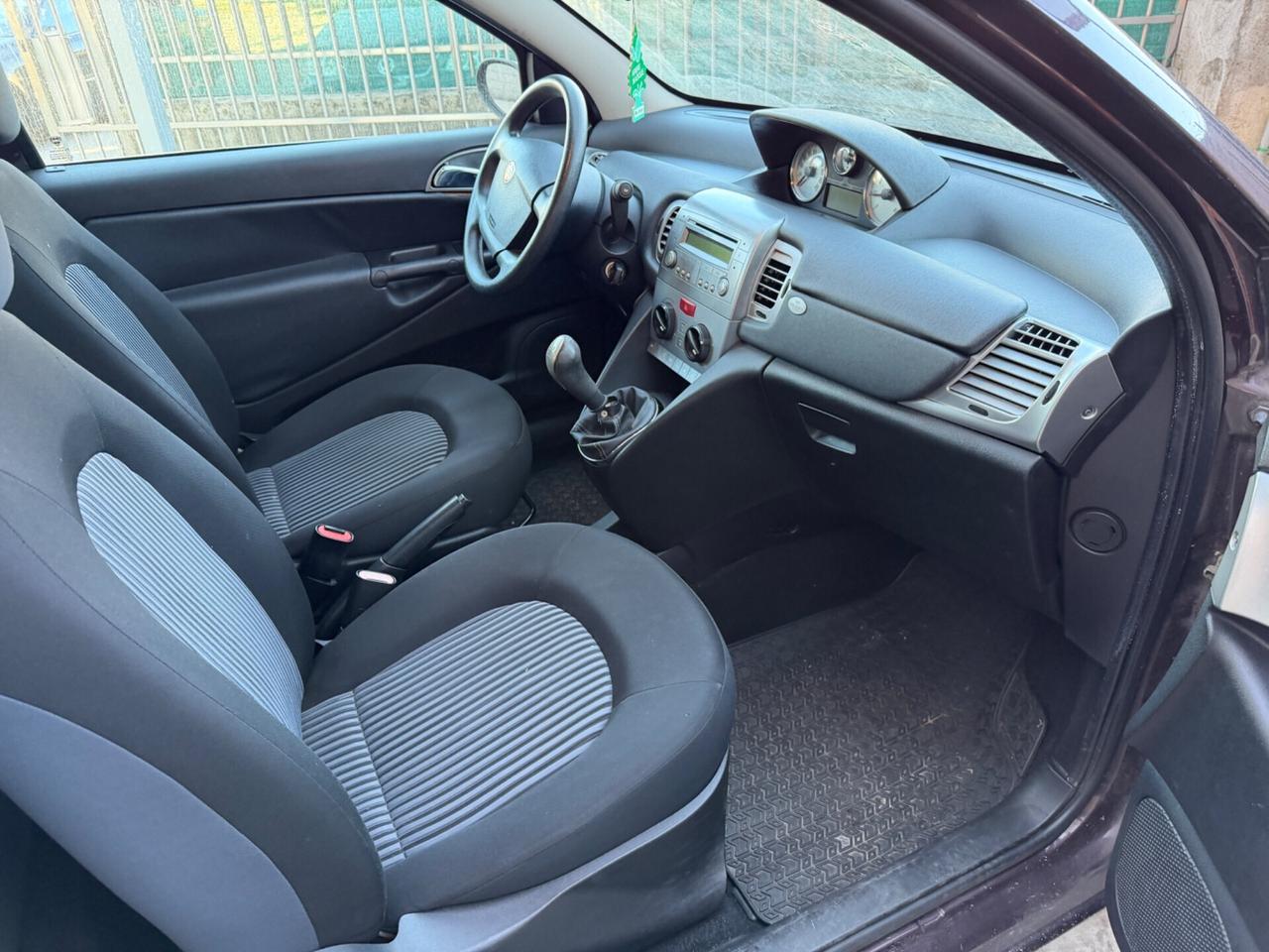 LANCIA YPSILON 1.3 MJT DIESEL PER COMERCIANTI