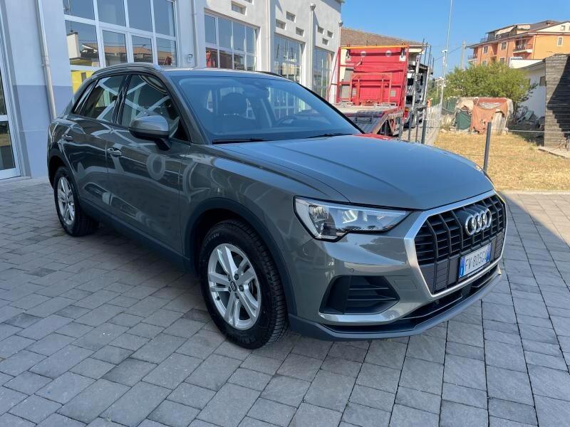 Audi Q3 2.0 TDI 150 CV S tronic Business