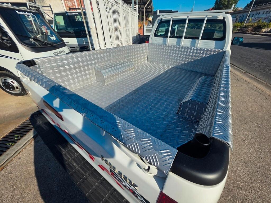 Toyota Hilux 2.5 D-4D 2WD 2p. Pick-up