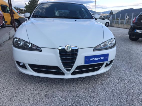 Alfa Romeo 147 1.9 JTD (120) 5 porte BLACK LINE