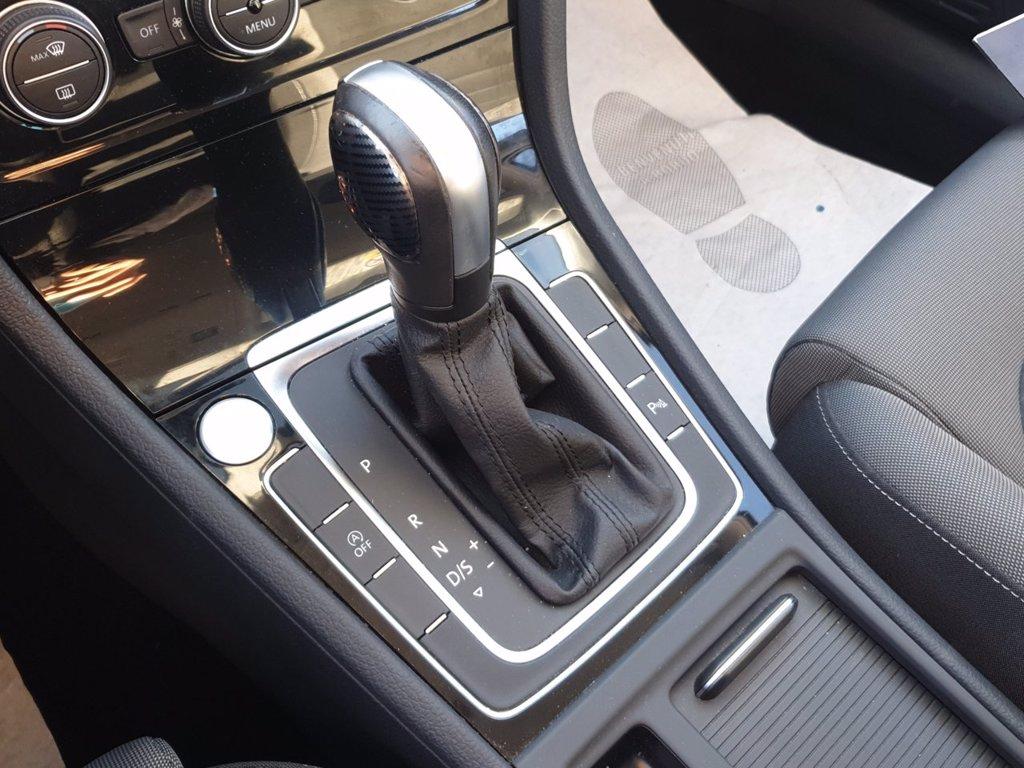 VOLKSWAGEN Golf 5p 1.5 tgi executive 130cv dsg del 2019