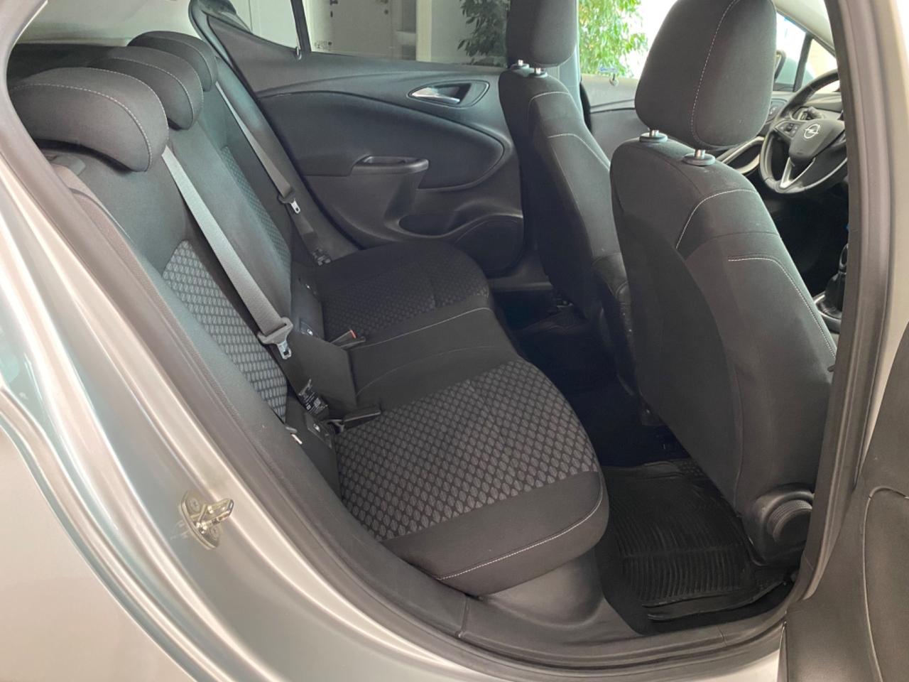 Opel Astra Berlina 1.6 136CV 5P NEOPATENTATI Garan