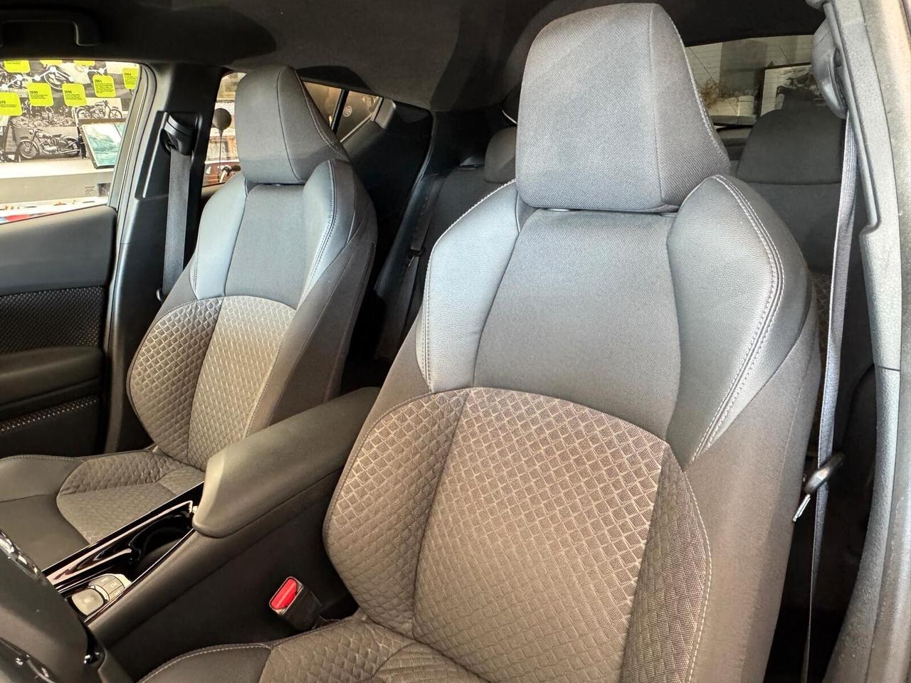 Toyota C-HR 1.8 Hybrid E-CVT Trend UNICOPROPRIETARIO SEMPRE TAGLIANDATA PARI AL NUOVO