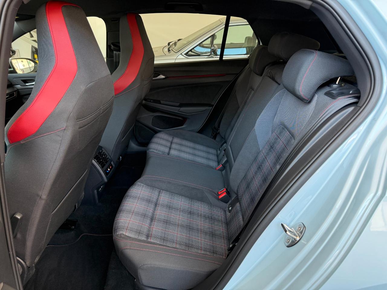 Volkswagen Golf GTI Golf 2.0 TSI GTI DSG