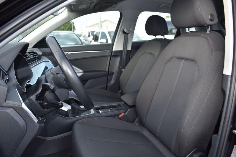 Audi Q3 35 TDI quattro S tronic Business