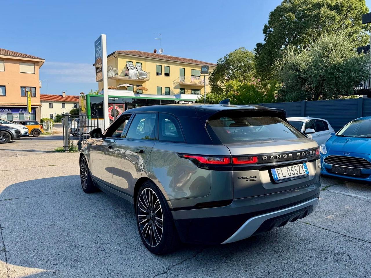Range Rover Velar 240 CV R-Dynamic HSE