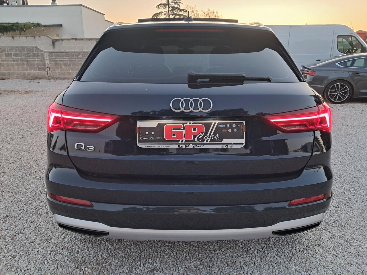 Audi Q3 35 TDI 150cv S Tronic * TETTO-FARI MATRIX-LED-NAVY*