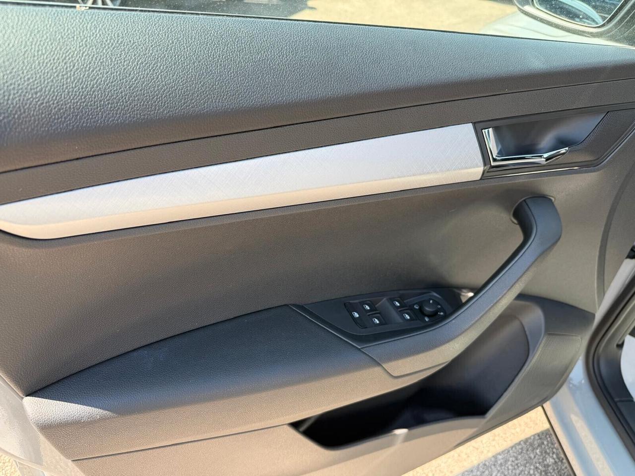 Skoda Karoq 2.O TDI 115CV SPORT FULL PARI AL NUOVO