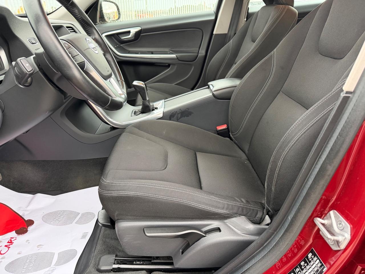 VOLVO V60 2.0D D3 150CV FULL LED MANUALE MY16