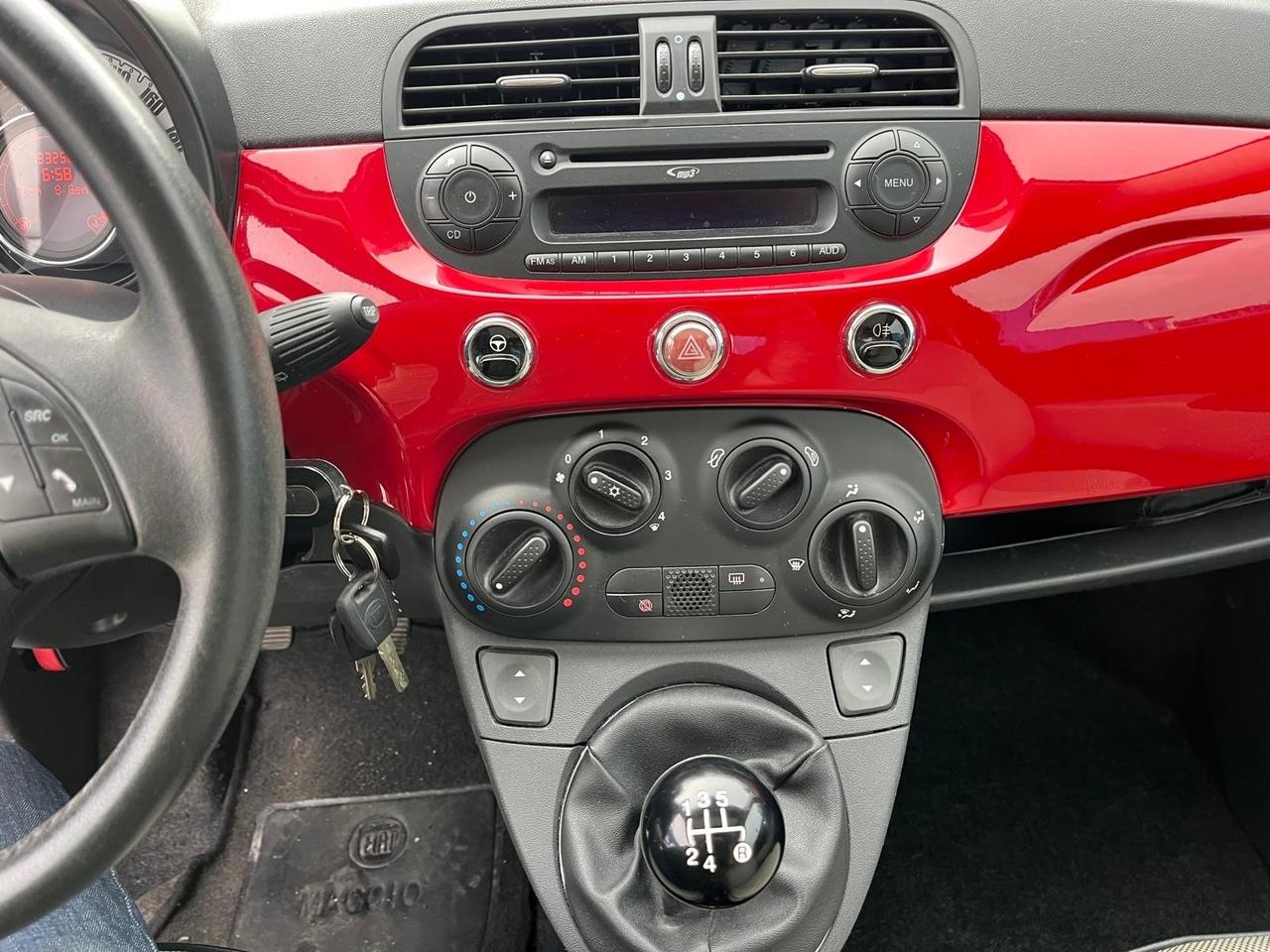 Fiat 500 lounge -1.2 benz-km 73000-2011