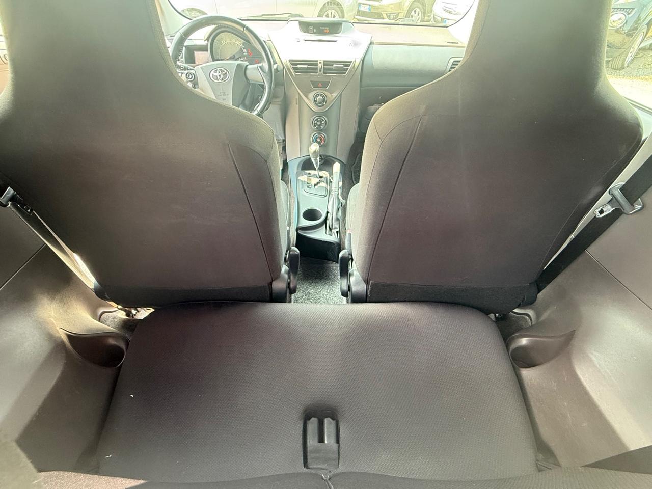 Toyota iQ 1.0 Multidrive
